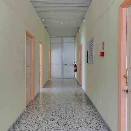 Hotel Villa Merope リミニ エクステリア 写真