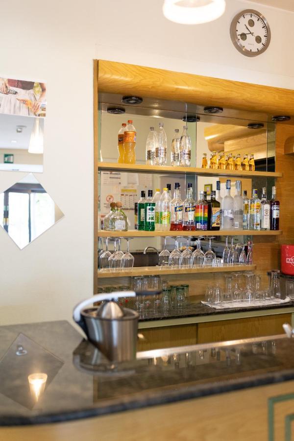 Hotel Villa Merope リミニ エクステリア 写真