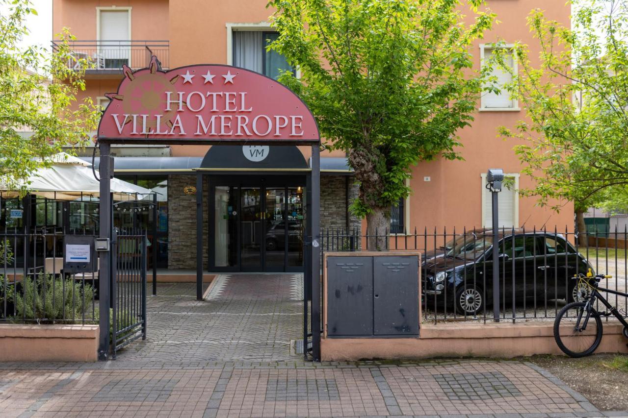 Hotel Villa Merope リミニ エクステリア 写真